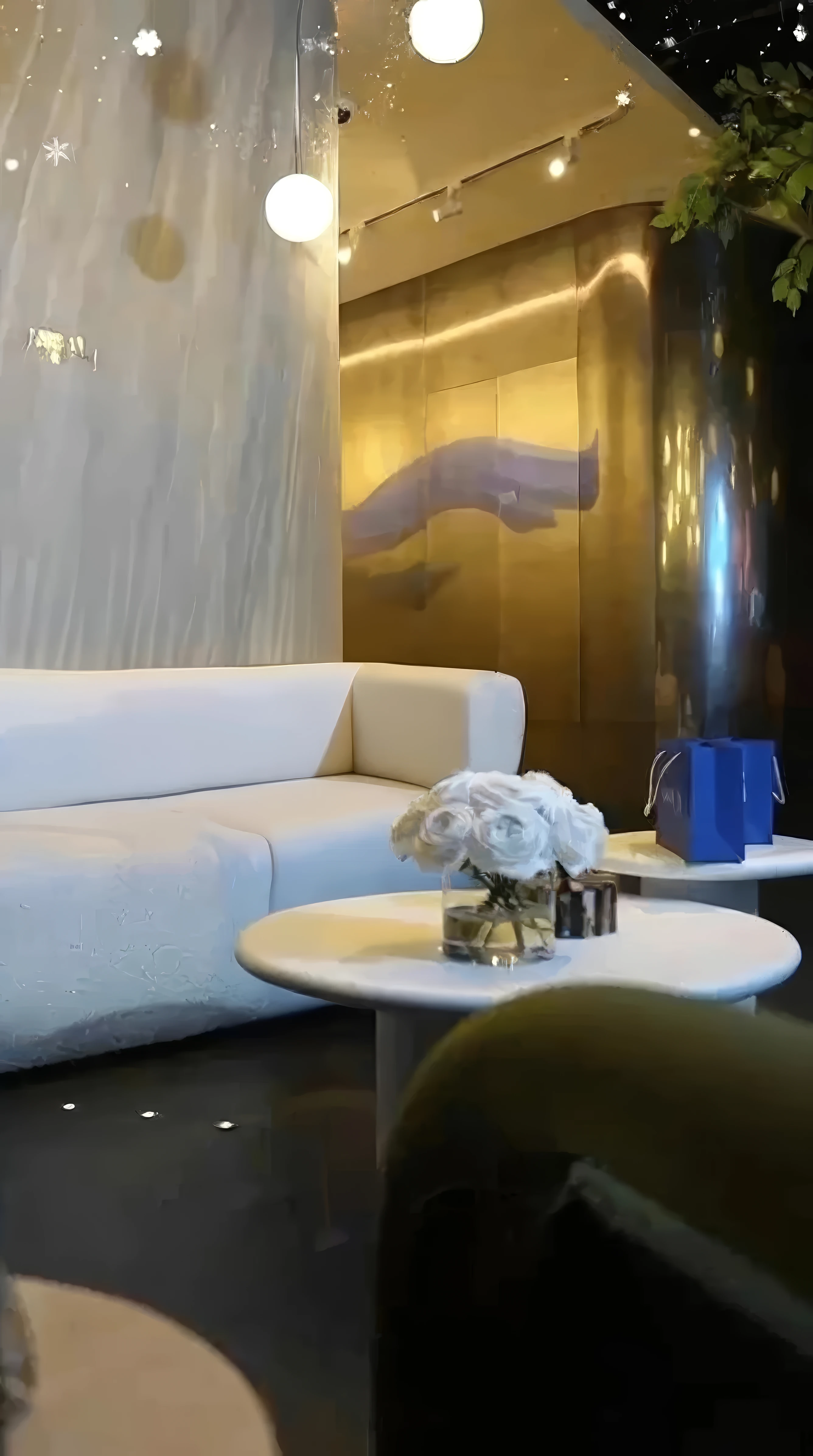 Hair & Scalp at Savoy Clinic — The lounge